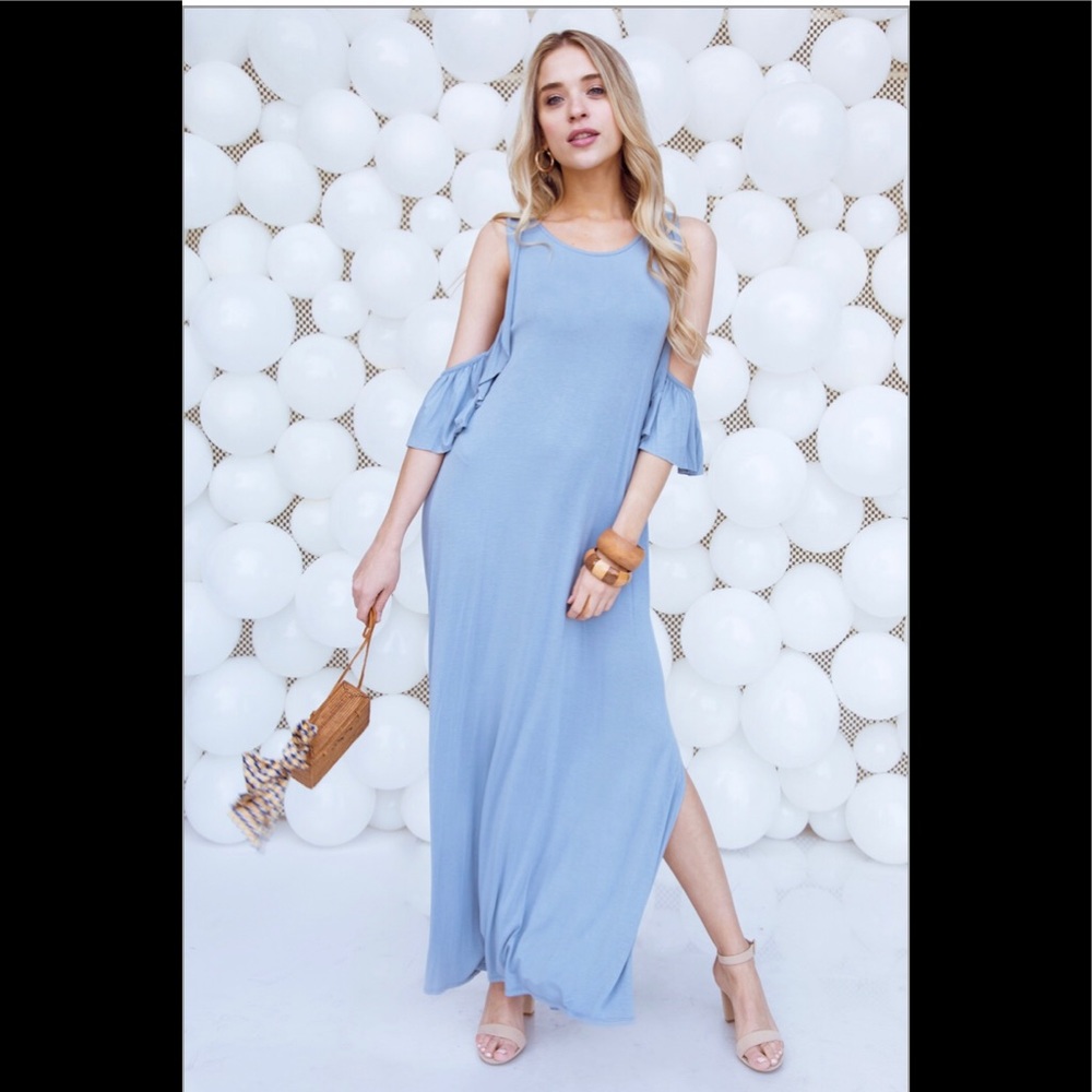 LT BLU COLD SHOULDER SIDE SLIT MAXI🦋